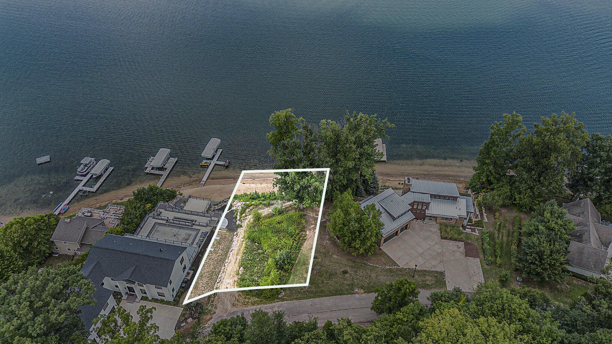 Image 1: dji_0033_696_745