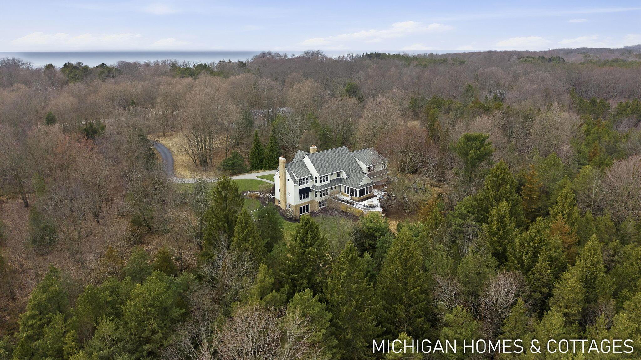 Image 2: 34-web-or-mls-5484-lakeshore-ave