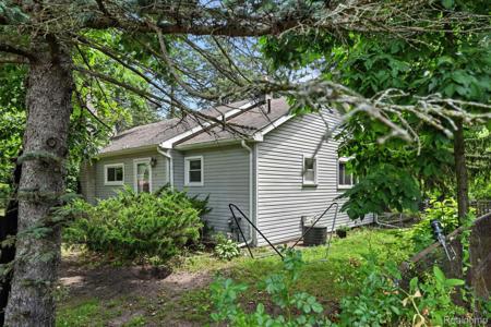 1209 Applewood Drive