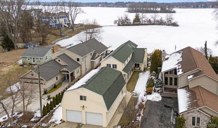 2324 N Duck Lake Road