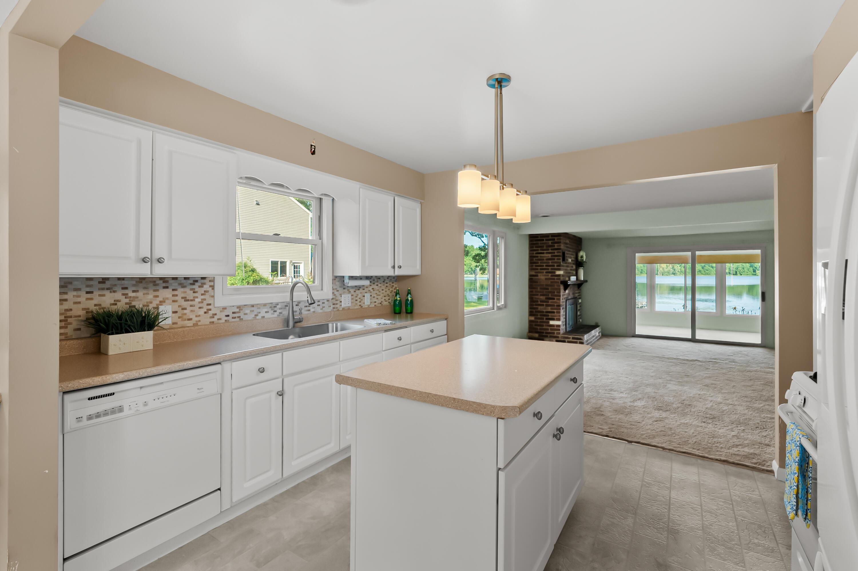 Image 3: Tomkinson Dr 10494 Scotts 49088-5