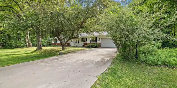 Image 4: 3-web-or-mls-2R9A4686