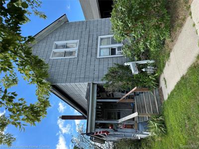717 Superior Street