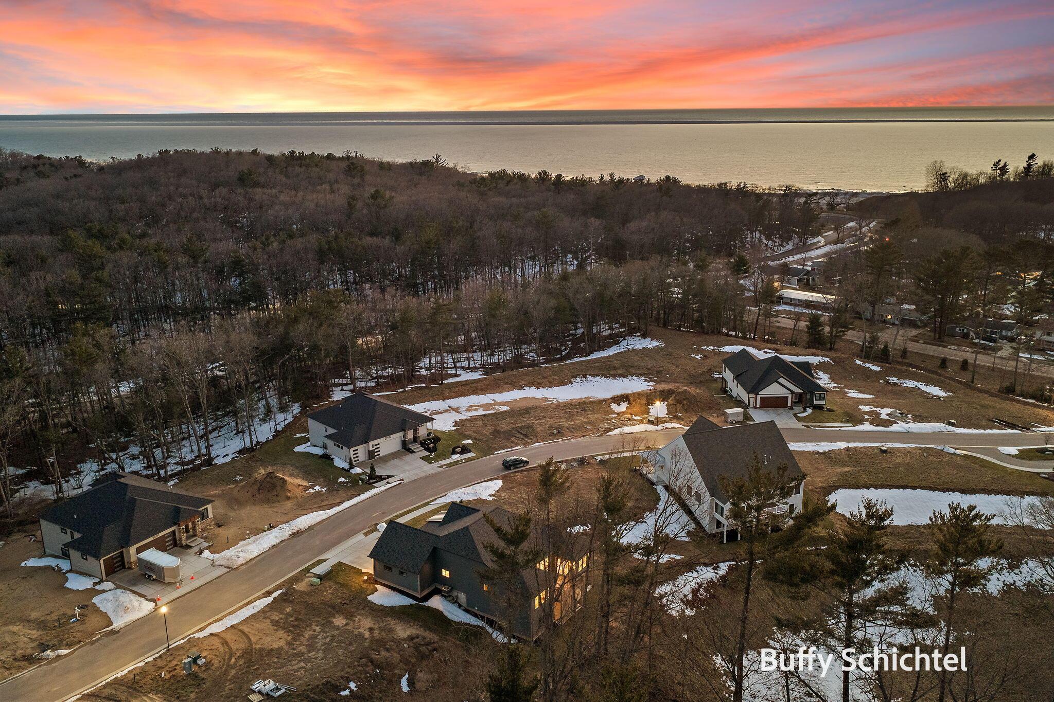 Image 3: 2892 Duneside