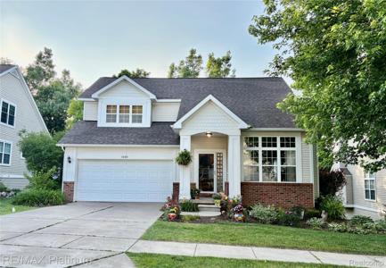 5089 Northfield Drive