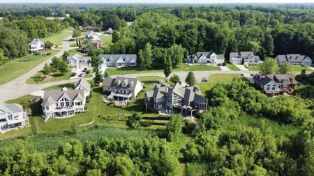 3190 W LONG LAKE Road