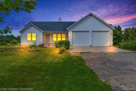379 N Lakeshore Road