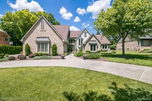 4795 OAK TREE Court