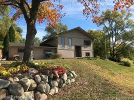 300 LANSING Drive