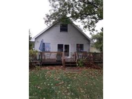 4549 LAKESHORE