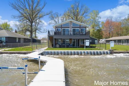 3179 Sandy Beach Street