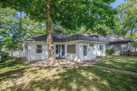 470 Gull Lake Drive East