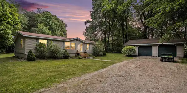 Image 2: Front View 2255 River Road