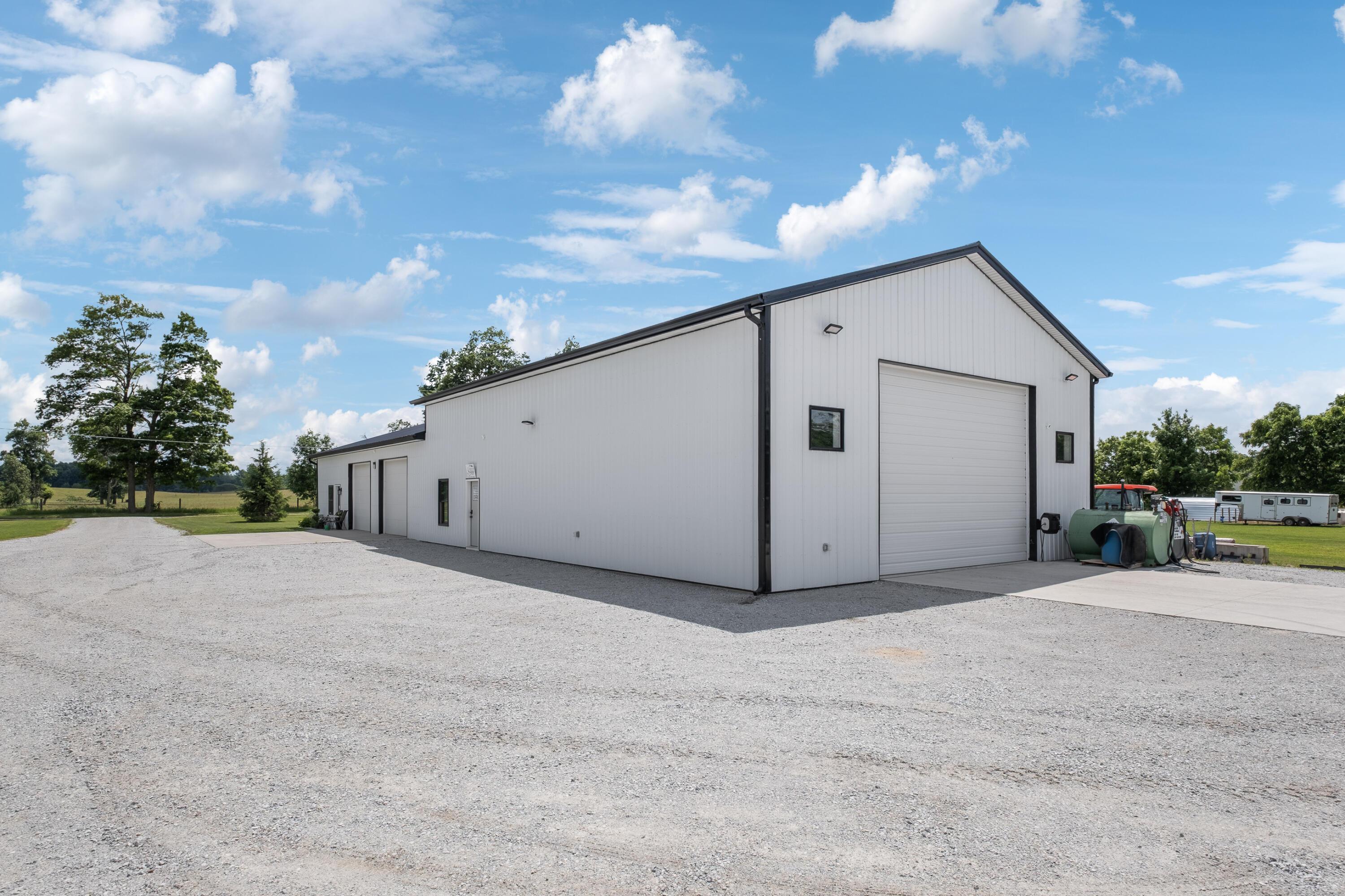 Image 4: Pole Barn/Garage/Guest Suite