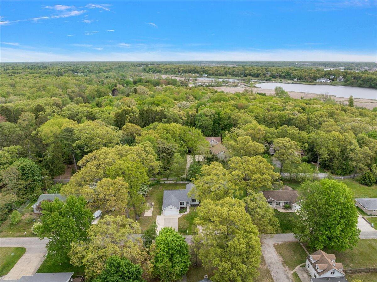 Image 3: 900 Andree Road_Jeff Leonard