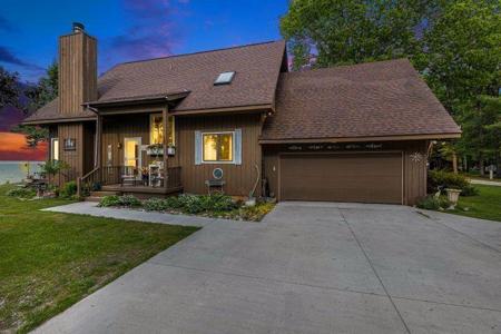 17244 Huron Bluff Avenue