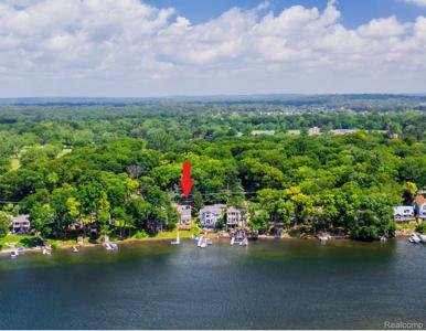 8605 EDGEWOOD PARK Drive