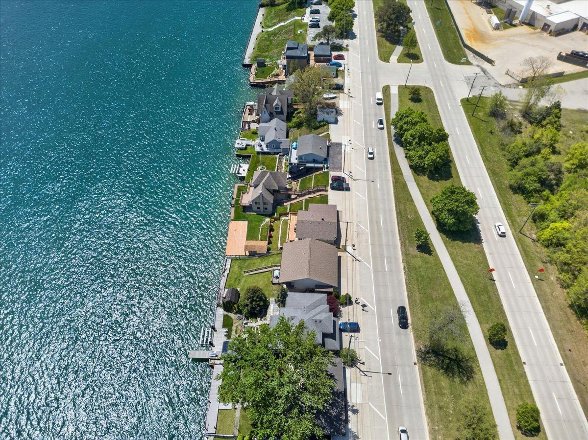 Image 4: Steel Seawall