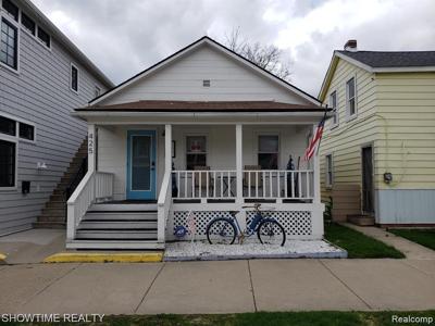 425 Broadway Street