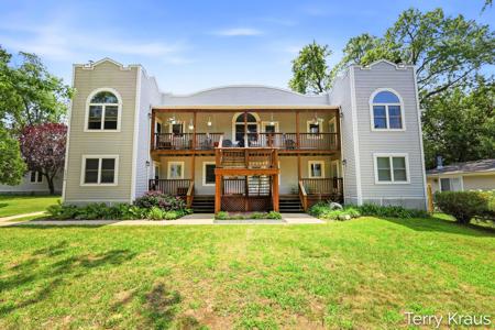 7374 N Shore Drive