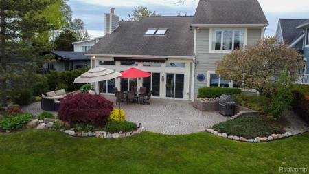 625 Island Drive