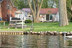 1330 LAKEVIEW DR Drive