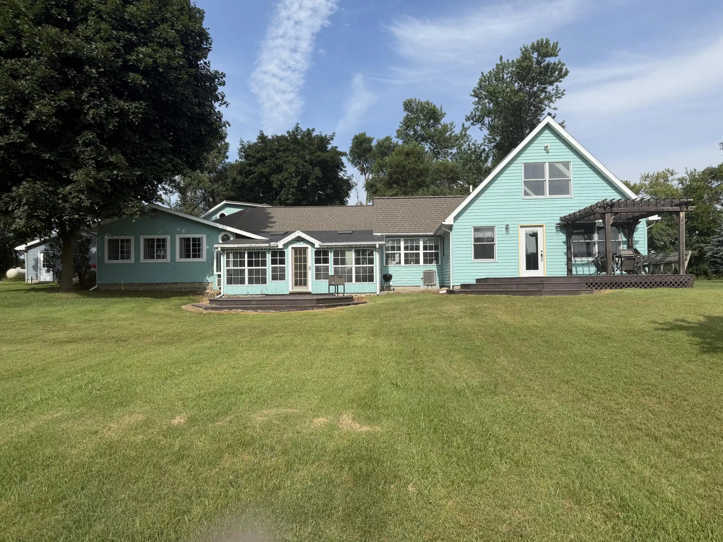 Image 1: 2743 Hemlock Rd. Lakeside