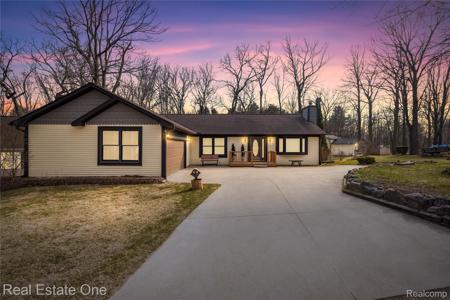 4921 Crestview Drive