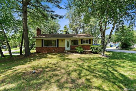 7400 WILLOW