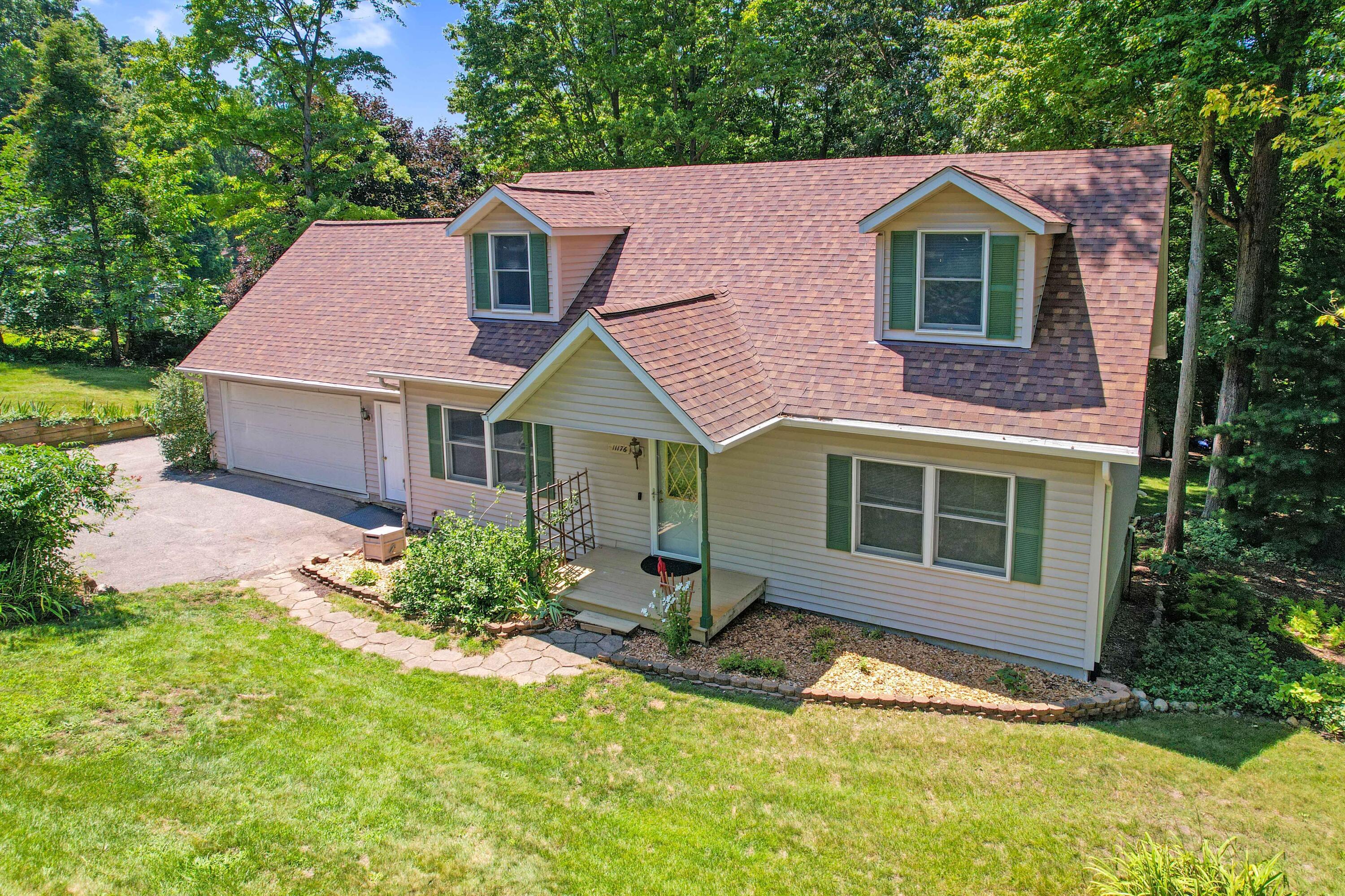Image 1: Front of House