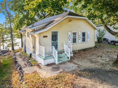 1259 Lakeshore Drive