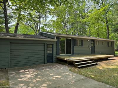 9689 Pine Lane