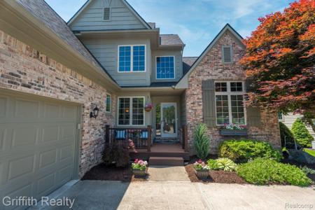 4464 Villa France Drive