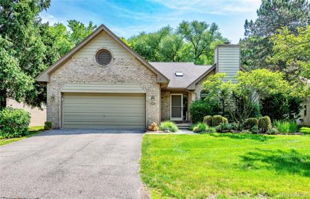 6760 Oyster Cove