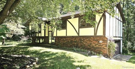 11589 Lombardy Court