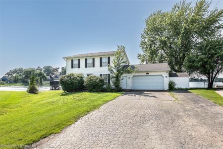 1455 Edgewater Drive