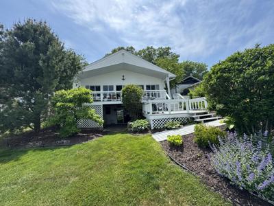 16933 Royal Lane