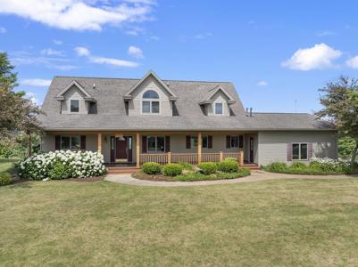 136 Lakeridge Trail