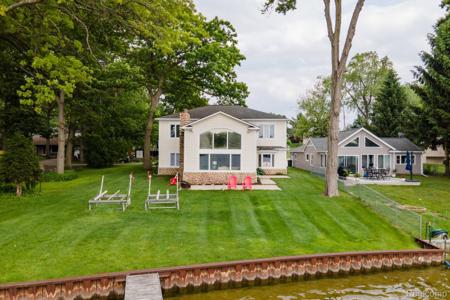 3831 Woodland Drive