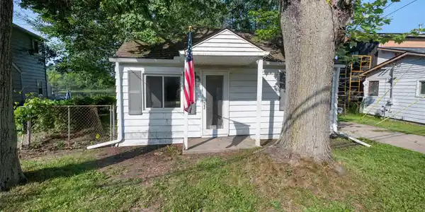 289 Lansing Drive