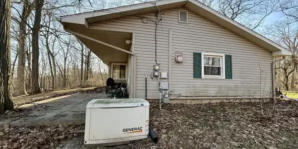 Image 4: 4