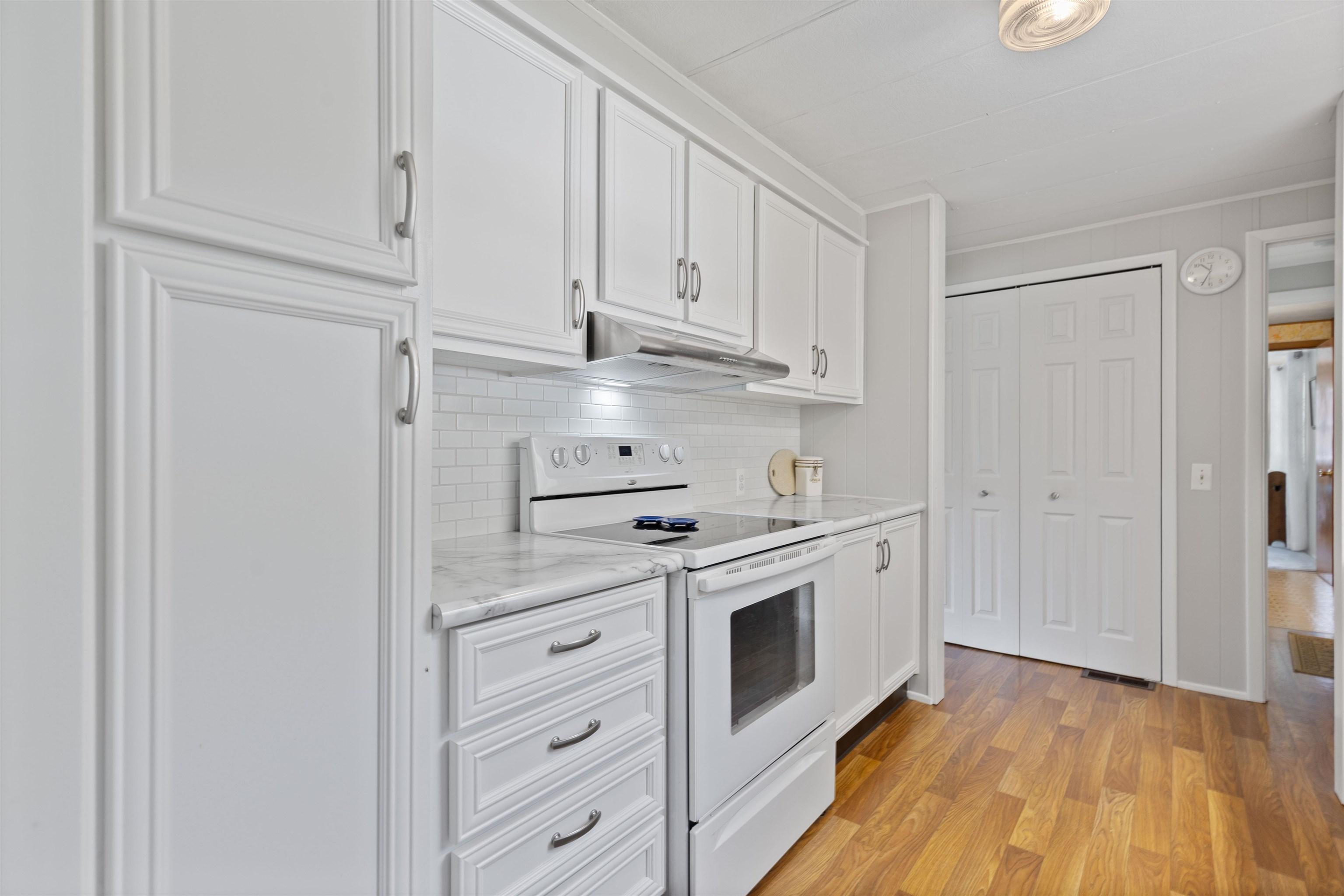 Image 3: Appliances Included