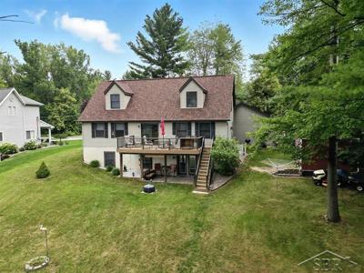 5505 N Clarence Court