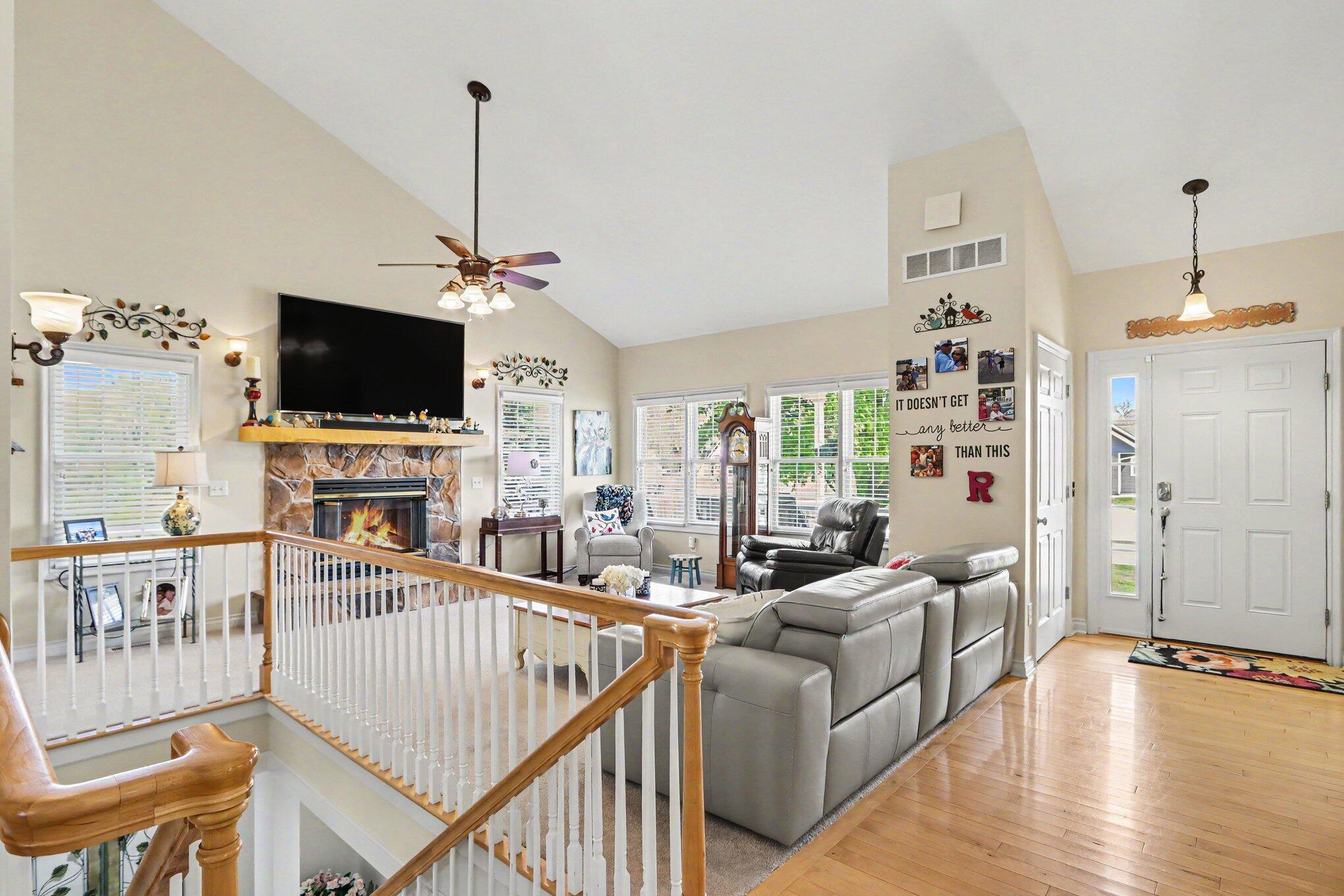 Image 4: Open concept