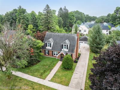 609 N Michigan Avenue