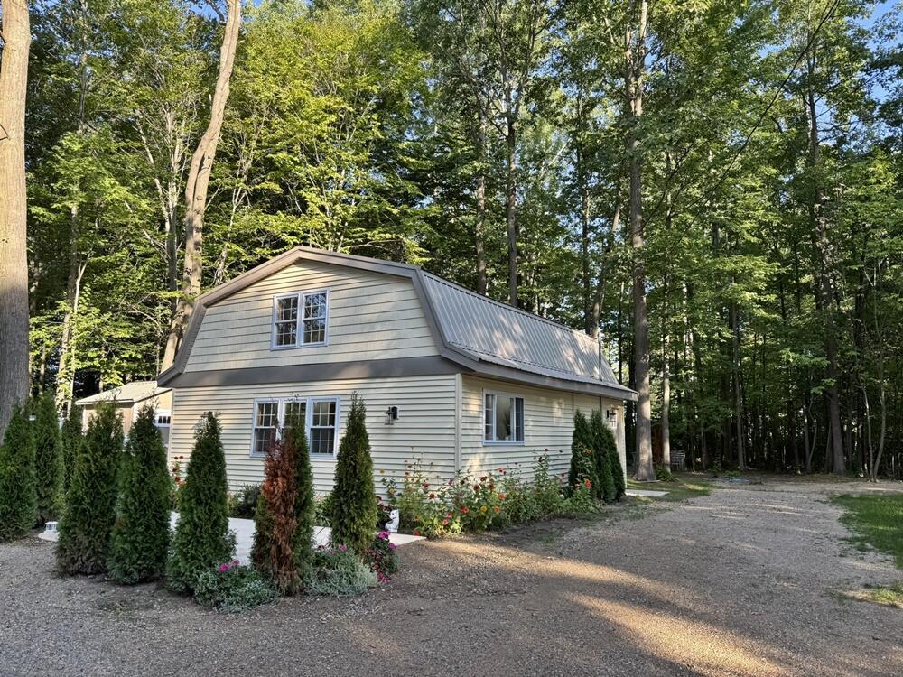 Image 1: Exterior