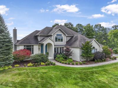 9546 Eastridge Drive