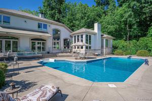 4237 Chevron Drive