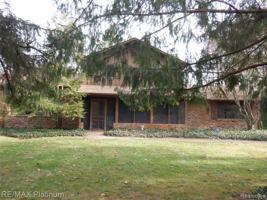1270 PLOVER Drive