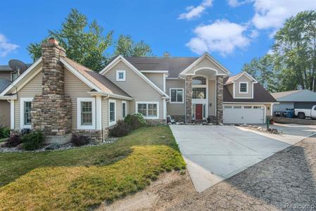 11472 MOFFETT
